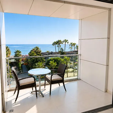 Delfino Boutique Apart Hotel