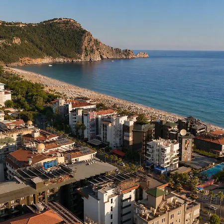 Delfino Boutique Apart Hotel 3*