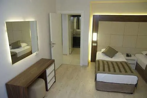 Delfino Boutique Apart Hotel 3*